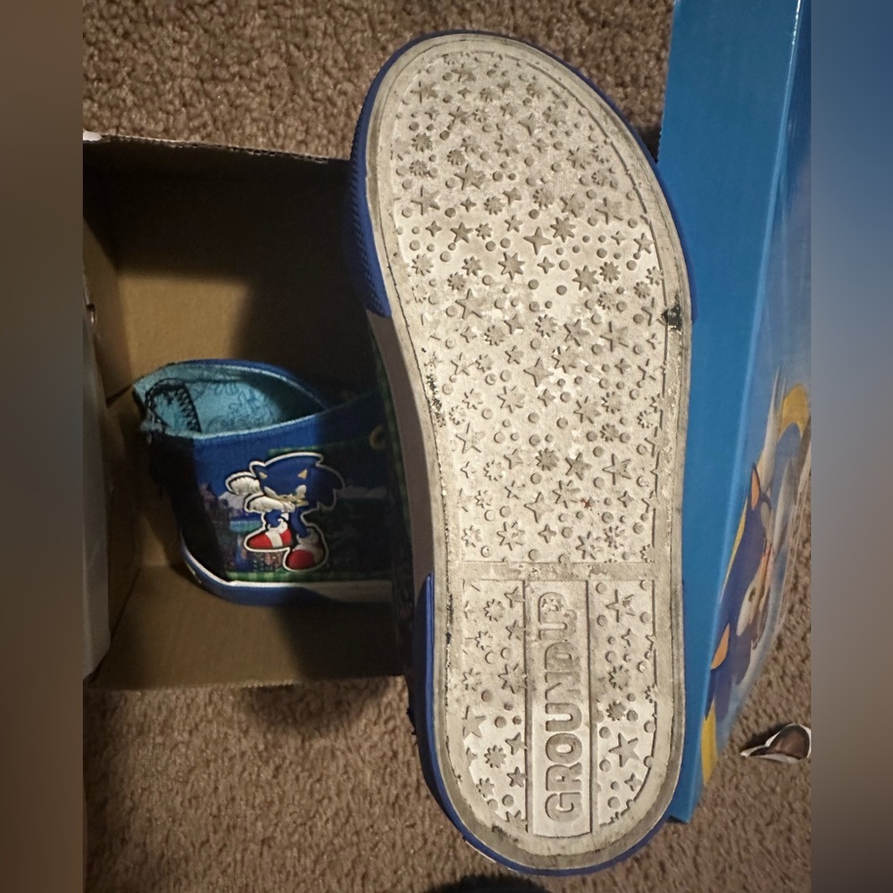 Sonic the Hedgehog Kids High-Top Sneakers - Blue and sleepers bundle - Picture 6 of 15